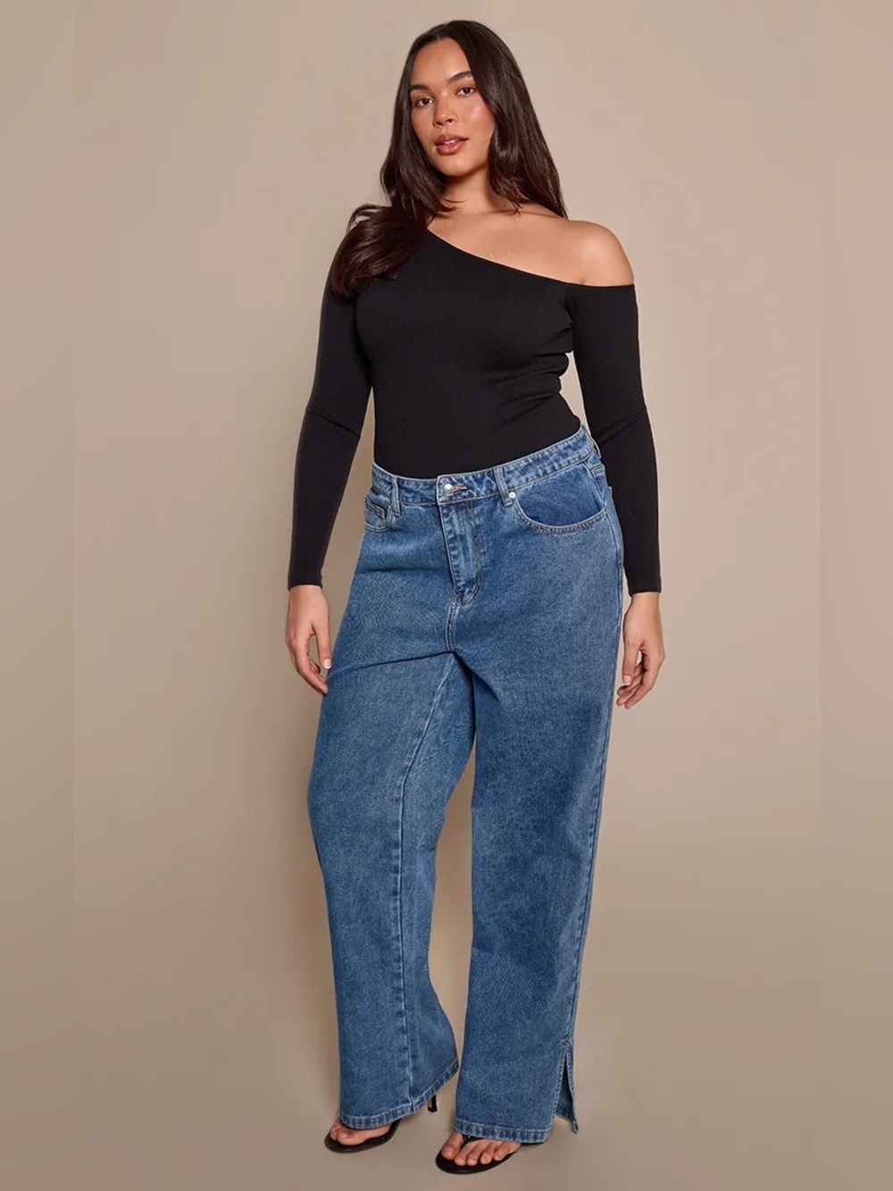 PrettyLittleThing Relaxed Boyfriend Jeans in Mid/dark wash